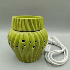 4/$80 Green "Crashing Waves" Partylite Wax Warmer - Retired